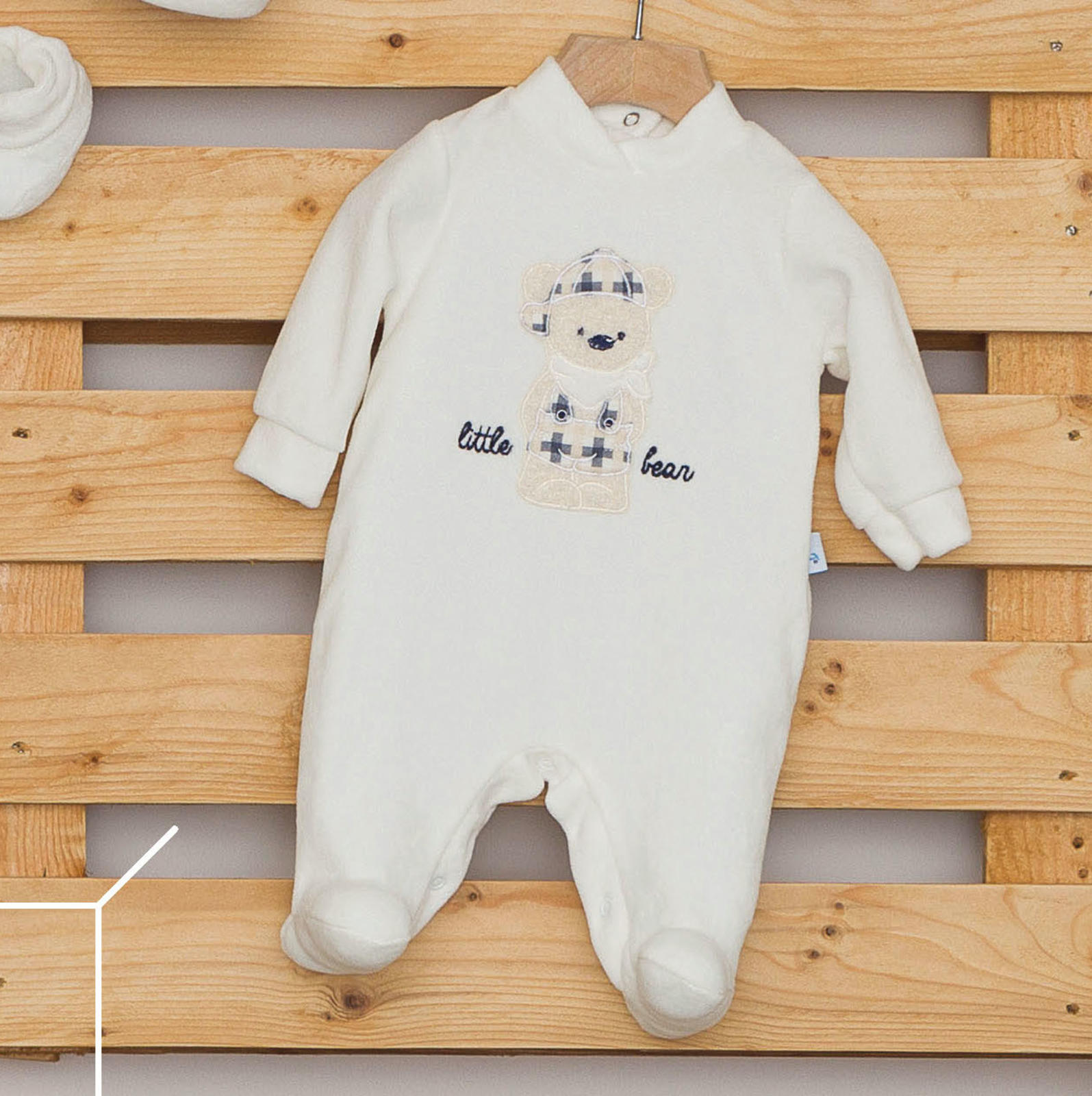 Tutina Neonato rosso in ciniglia 3-6 mesi. Tutina Rosso Inverno