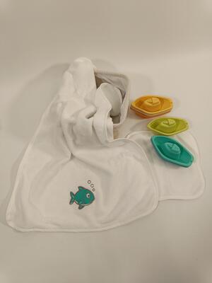 SET 4PZ CESTINO ASCIUG+OSP+TOY NEONATI SUM220 Tellini S.r.l. Ingrosso Abbigliamento