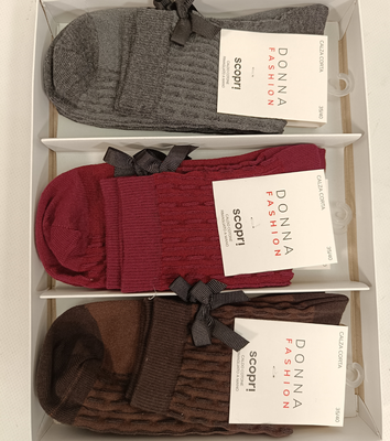 KURZE DAMENSOCKEN MIT FLIEGE Tellini S.R.L. Großhandelskleidung